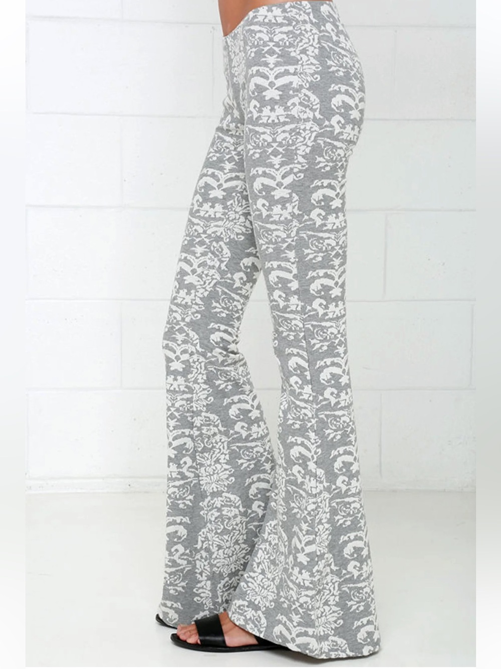 O’Neill Gray and White Patterned Flared Lounge Pants